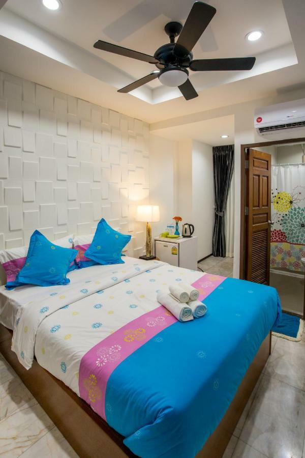 Nine Plus Loft Bangkok Exteriör bild