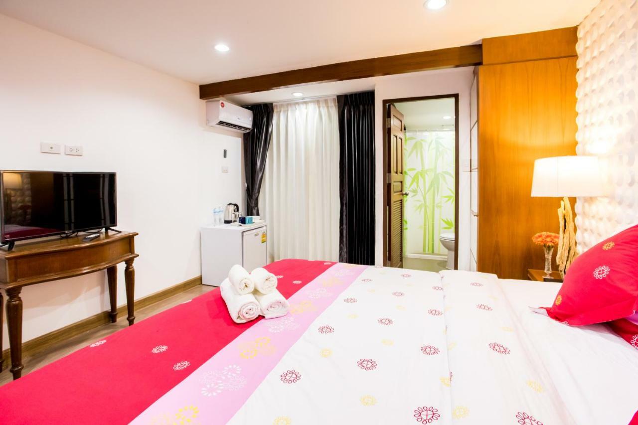 Nine Plus Loft Bangkok Exteriör bild