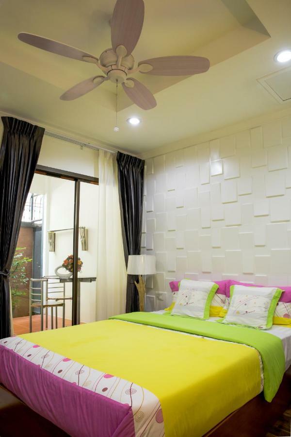 Nine Plus Loft Bangkok Exteriör bild