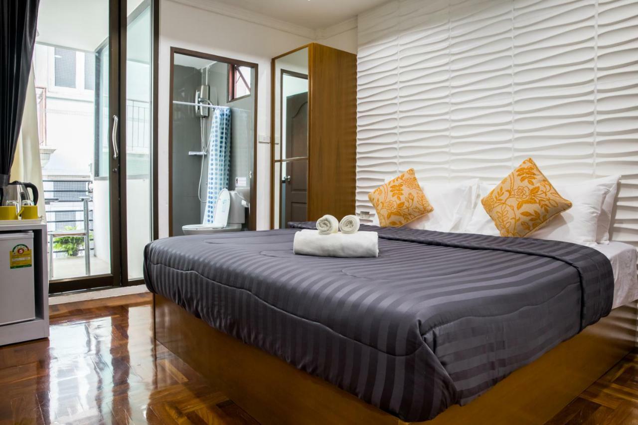 Nine Plus Loft Bangkok Exteriör bild