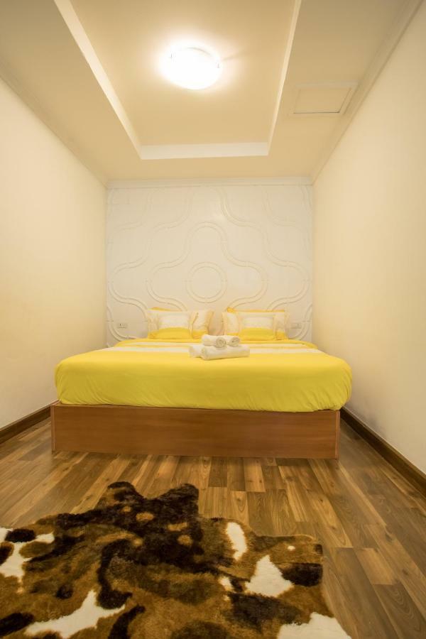 Nine Plus Loft Bangkok Exteriör bild